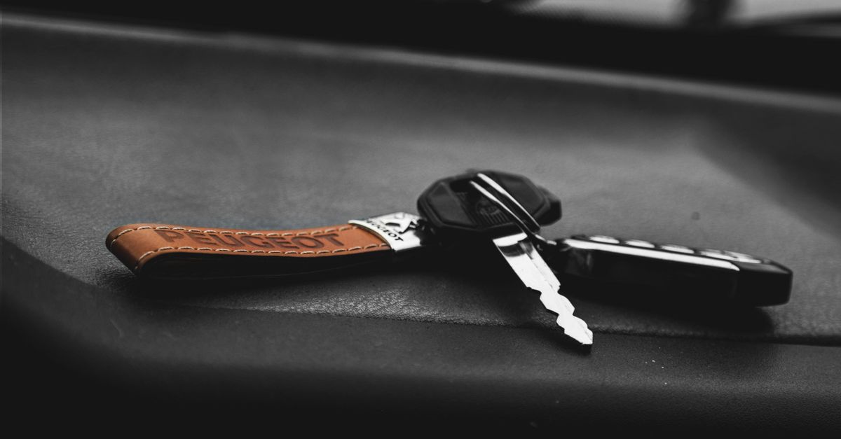 Chevrolet car key fob — Tina Locksmith