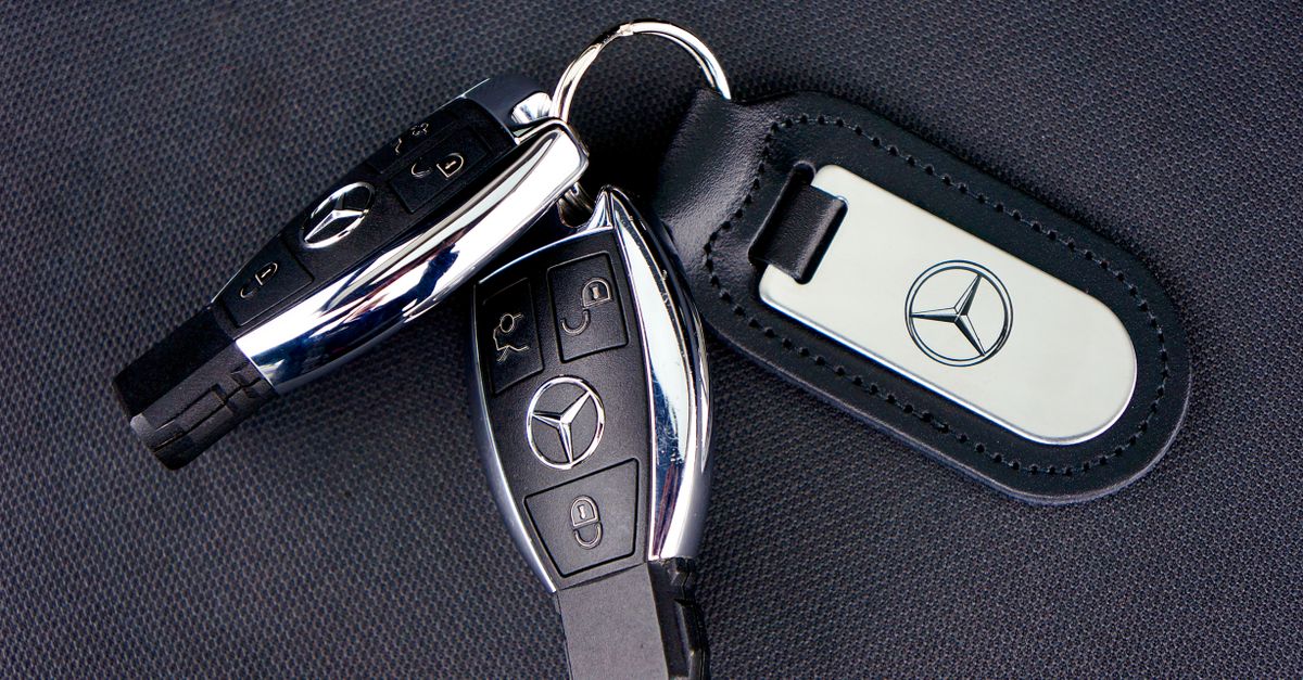 Nissan car key fob — Tina Locksmith